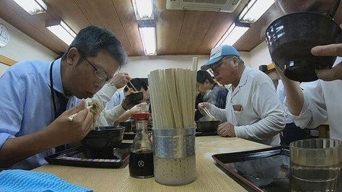 Farewell to Tsukiji Market: At the Usual Standing Soba Noodle Shop still