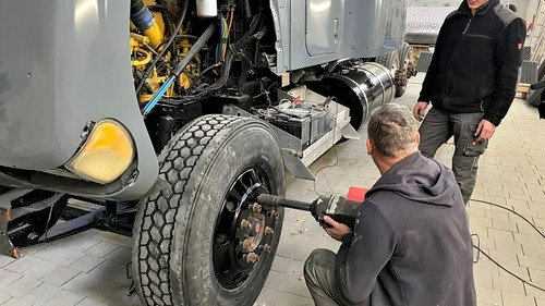 King of Trucks Season 1 Episode 1 - Episode 1