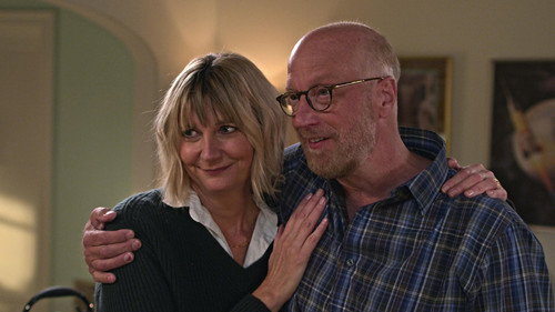 Maggie Season 1 Episode 4 - A Dinner Guest Will Surprise You