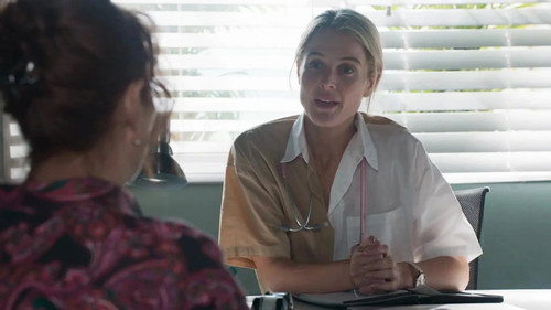 Episode 8518 still
