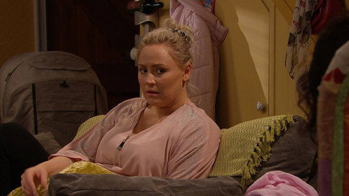 Episode 9182 (Wed 10th Nov 2021) still