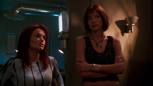 Birds of Prey Season 1 Episode 1 - Pilot
