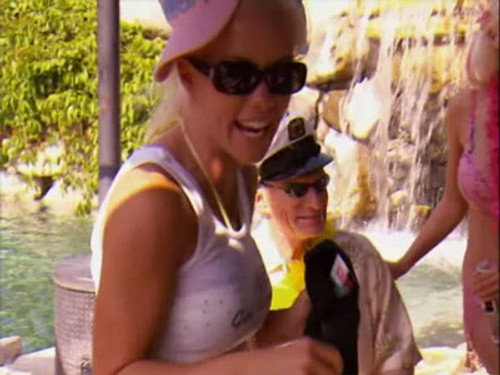 The Girls Next Door Season 1 Episode 3 - Happy Birthday, Kendra!