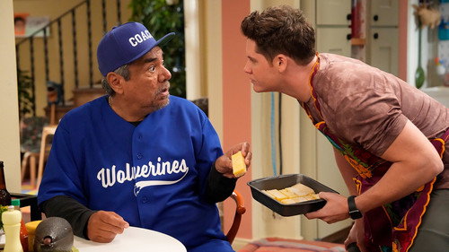 Lopez vs Lopez Season 1 Episode 5 - Lopez vs Gaslighting