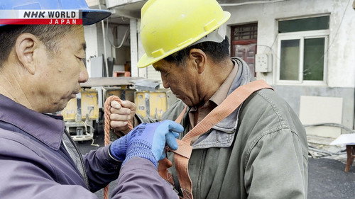 Asia Insight Season 12 Episode 20 - Struggling Elderly Migrant Workers: Xi'an, China