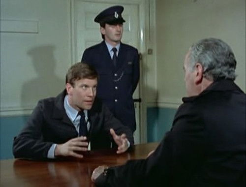 Minder Season 1 Episode 2 - Bury My Half at Waltham Green