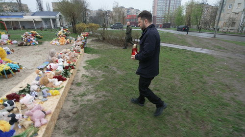 60 Minutes Season 57 Episode 29 - Zelenskyy; Greenland; Banana Ball
