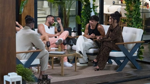 Bachelors: Fire in Paradise Season 1 Episode 7 - Episode 7