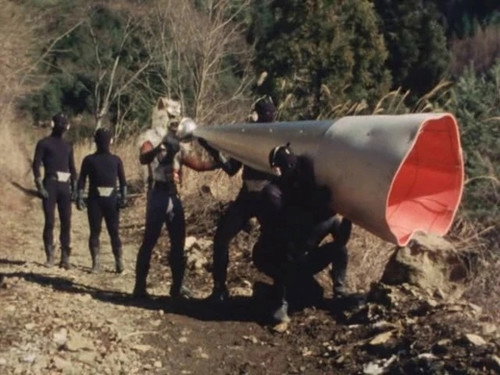 Kamen Rider Season 6 Episode 19 - Cover Your Ears Too! Wolf Man's Murderous Cry