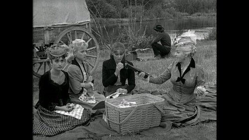 Have Gun, Will Travel Season 3 Episode 3 - Les Girls