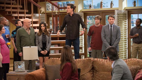 Anger Management Season 2 Episode 13 - Charlie and Lacey Piss Off the Neighborhood