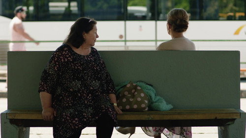 A mi kis falunk Season 9 Episode 8 - The Supplier