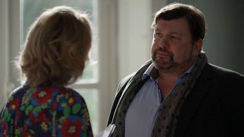 Episode 1082 still