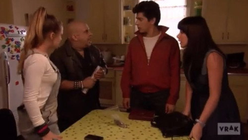 L'appart du 5e Season 2 Episode 3 - A little two