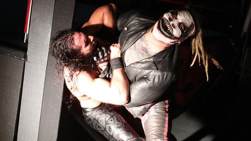Raw Season 27 Episode 39 - September 30, 2019 (Phoenix, AZ)