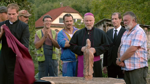 A mi kis falunk Season 3 Episode 11 - The patron saint