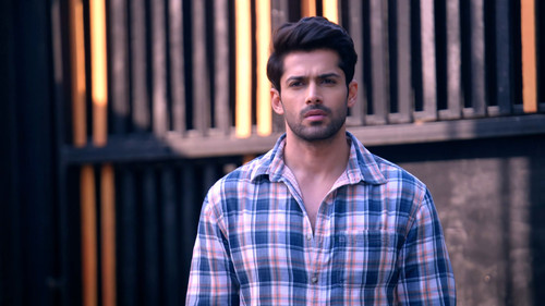Yuvika Par Arop still
