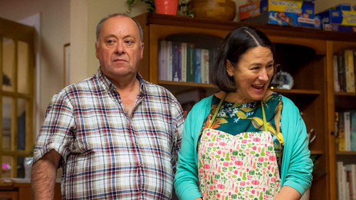 Two Doors Down Season 3 Episode 1 - Burns Supper