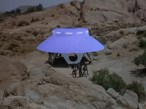 The Invaders Season 2 Episode 2 - The Saucer