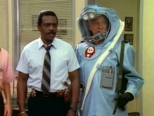 Sledge Hammer! Season 2 Episode 13 - They Call Me Mr. Trunk
