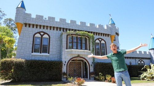 Zillow Gone Wild Season 2 Episode 5 - Fit for a King and Queen