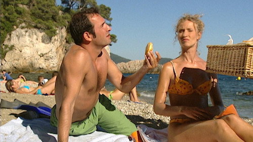 A Guy, a Girl Season 4 Episode 4 - À la plage (1)