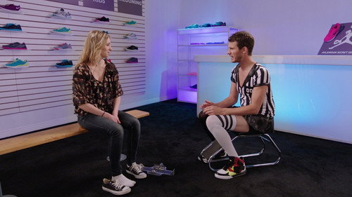 Tosh.0 Season 7 Episode 10 - Girl Dunks