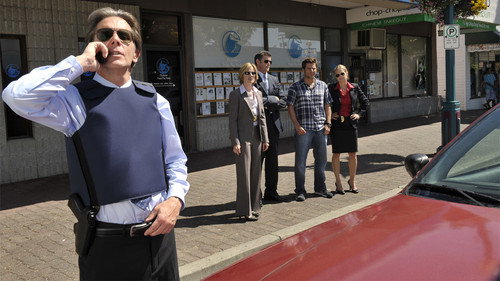undefined Season 3 Episode 8 - Gus Walks into a Bank
