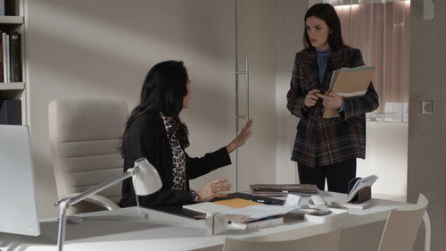 Episode 1652 still