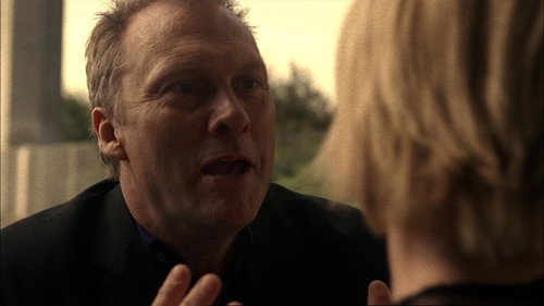 24 Season 6 Episode 8 - Day 6: 1:00 P.M.-2:00 P.M.