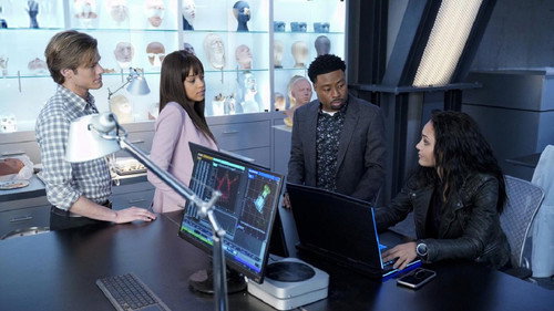 MacGyver Season 3 Episode 17 - Seeds + Permafrost + Feather
