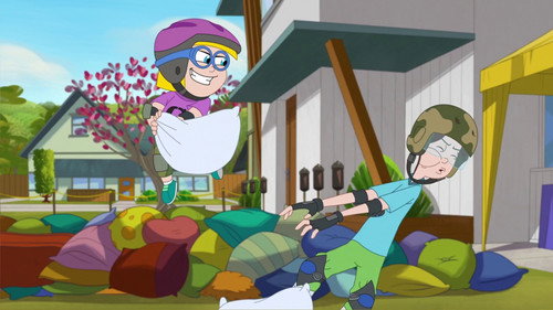 Hamster & Gretel Season 1 Episode 52 - The Great Pillow War