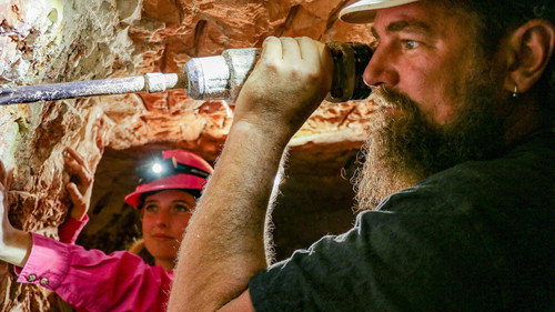 Outback Opal Hunters Season 12 Episode 5 - A Festival of Opal