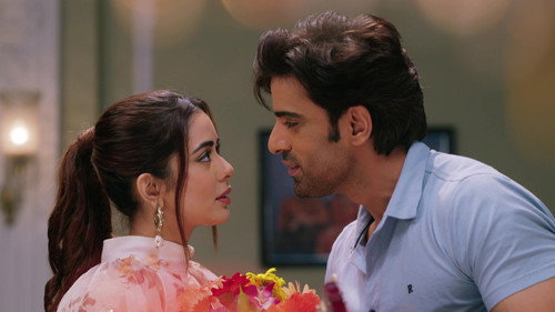 Lockdown Ki Love Story Season 1 Episode 8 - Dhruv Helps Sonam
