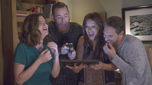 Life in Pieces Season 2 Episode 6 - Boxing Opinion Spider Beard