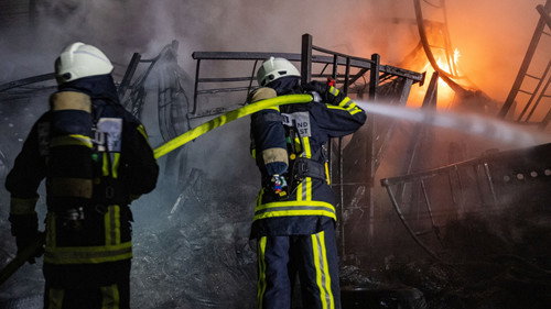 Feuer & Flamme Season 5 Episode 4 - Injured after traffic accident on the A40
