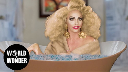 Hollywood Diva Monologues still