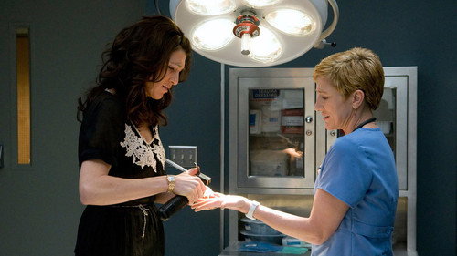 Nurse Jackie Season 1 Episode 10 - Ring Finger