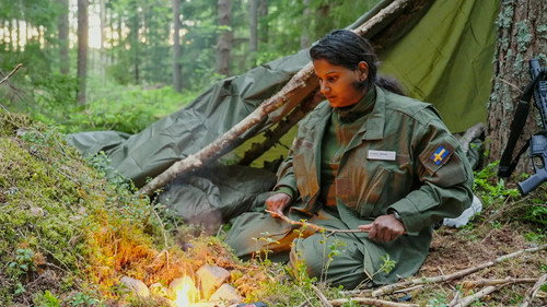 Stars in Uniform Season 4 Episode 9 - A night alone⁩