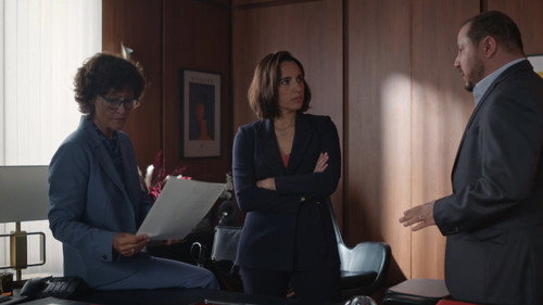 Episode 944 still