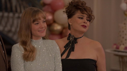 Los hilos del pasado Season 1 Episode 22 - Fiesta de cumpleaños