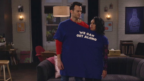 Call Me Kat Season 2 Episode 12 - Call Me a McCluckhead