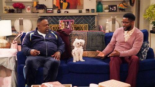 The Neighborhood Season 8 Episode 17 - Welcome to the Purse Dog