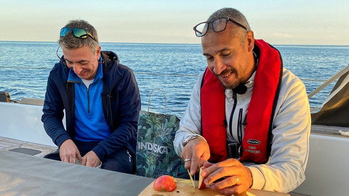 Över Atlanten Season 2 Episode 2 - Bromance at sea
