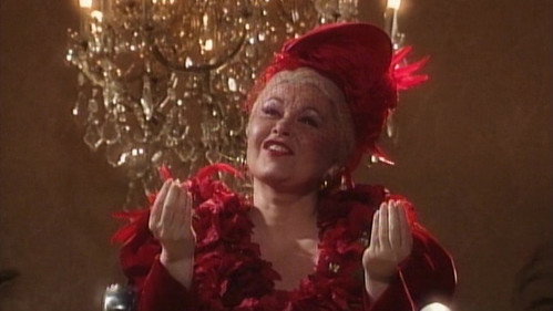 Roseanne Season 9 Episode 17 - Some Enchanted Merger (2)