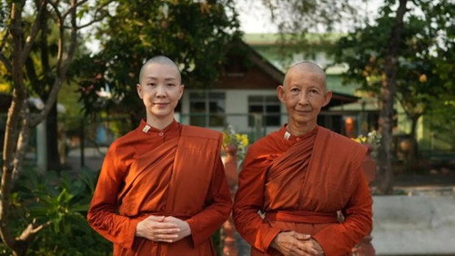 Foreign Correspondent Season 31 Episode 17 - Taking Up Alms