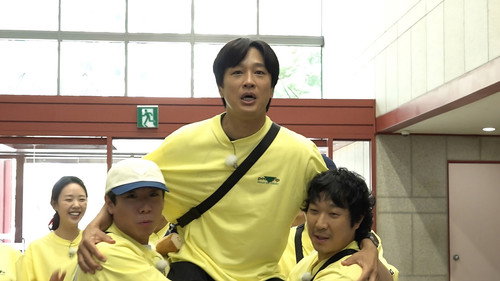 Congratulatory Delegation With Kook's Patience still