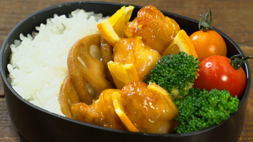 BENTO EXPO Season 5 Episode 4 - Orange Chicken Bento & "Tuna-burg" Bento