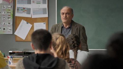 Merlí Season 1 Episode 1 - The Peripatetic