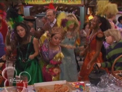 The Suite Life of Zack & Cody Season 2 Episode 10 - Not So Suite 16